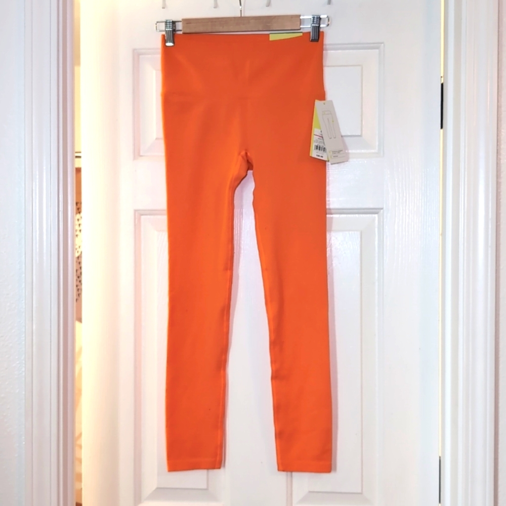 NWT All in Motion Leggings sz Medium